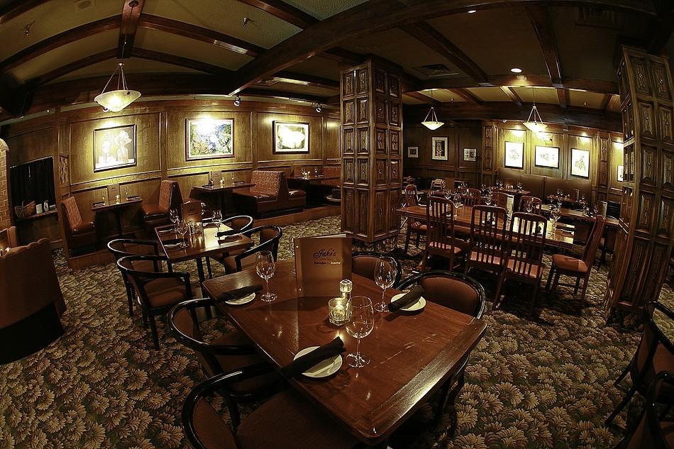 Compass Point Inn - Surrey Restaurant bilde