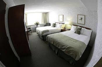 Compass Point Inn - Surrey Eksteriør bilde