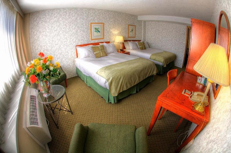 Compass Point Inn - Surrey Rom bilde
